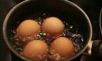 Ăn trứng luộc có thể kéo dài tuổi thọ nhưng ăn theo kiểu này tương đương với ăn phải “thuốc độc”, đừng bỏ qua!