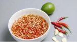 Pha nước mắm chua ngọt muốn tỏi ớt nổi lên trên, hãy làm theo cách này